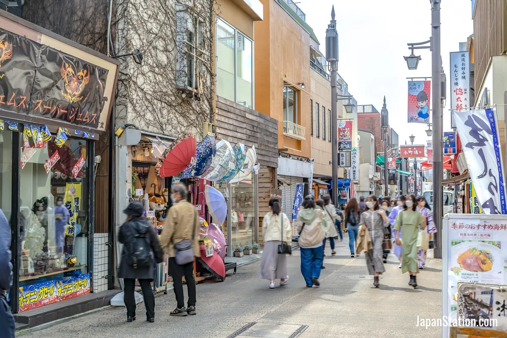 Komachi-dori in Kamakura.