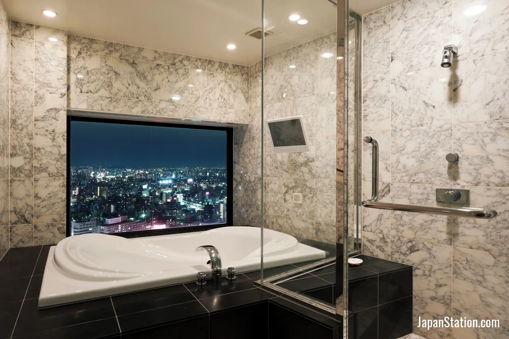 Bathroom in a guest room at ANA Crowne Plaza Hotel Grand Court Nagoya.