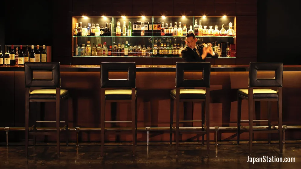 Bar at ANA Crowne Plaza Narita.