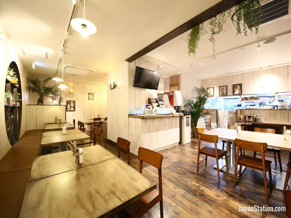 Dining area at APA Hotel Keisei Ueno Ekimae.