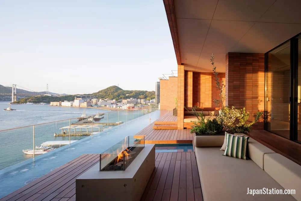 Terrace seating at BEB5 Mojiko by Hoshino Resorts.