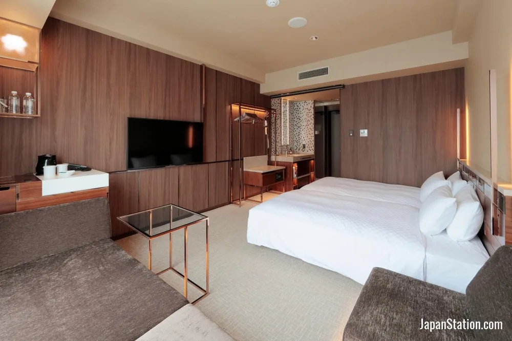 Guest room at CANDEO HOTELS Kyoto Karasuma Rokkaku.