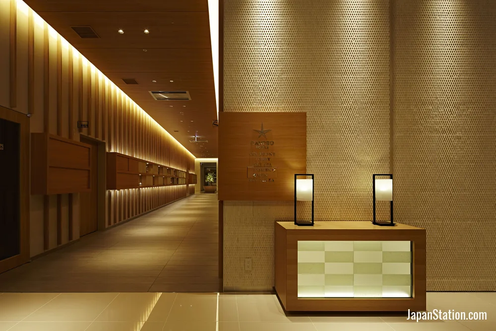 Entrance at CANDEO HOTELS Matsuyama Okaido.
