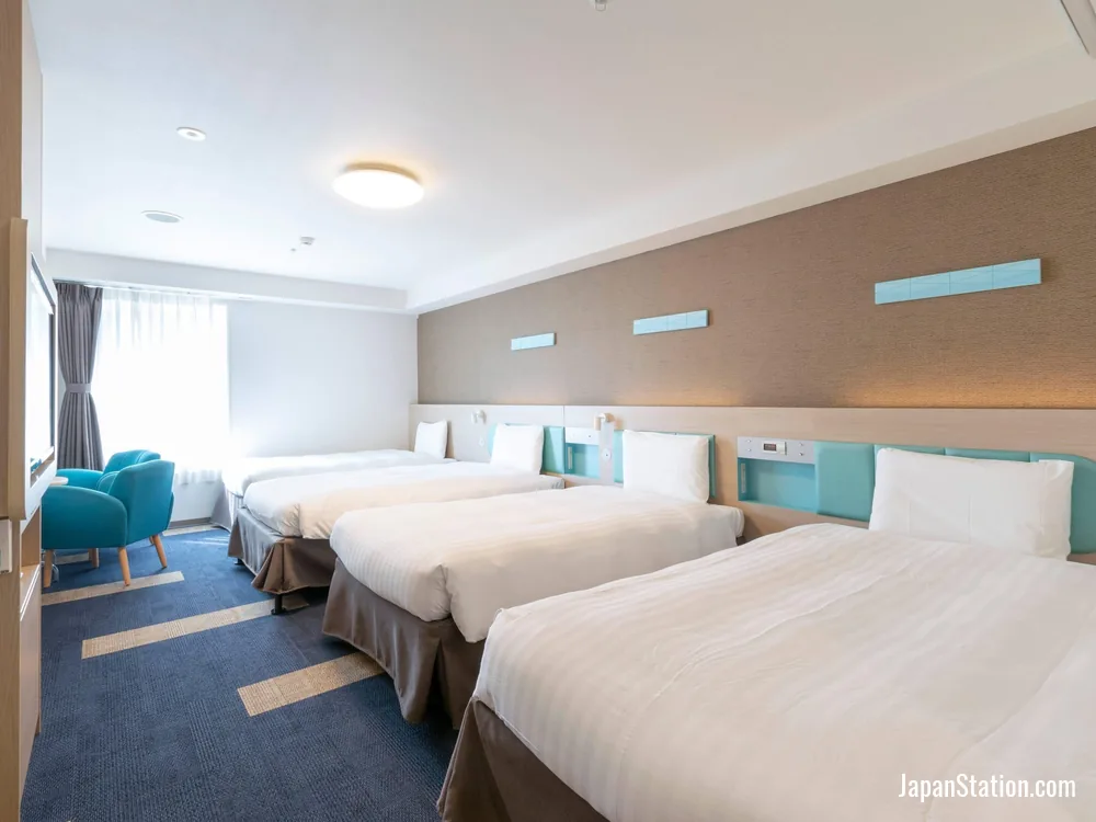 Guest room at Comfort Hotel ERA Kobe Sannomiya.