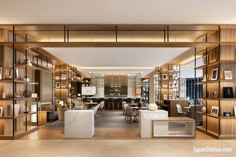 Cafe and lounge area at Courtyard by Marriott Nagoya.