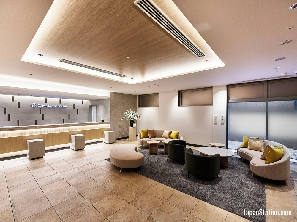 Lobby at Daiwa Roynet Hotel Gifu.