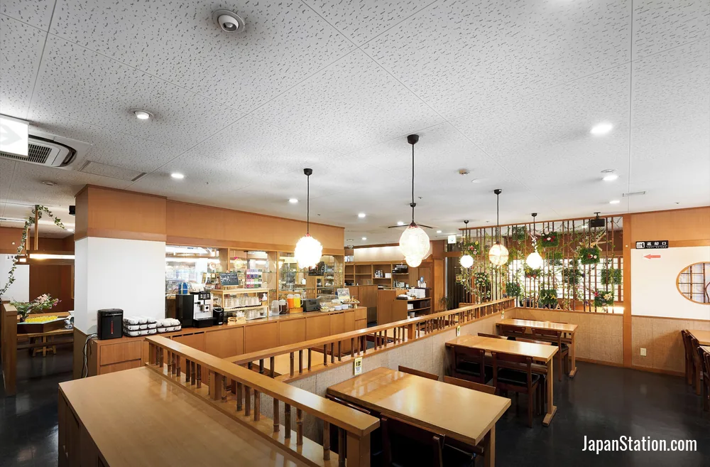 Dining area at Daiwa Roynet Hotel Kobe Sannomiya.