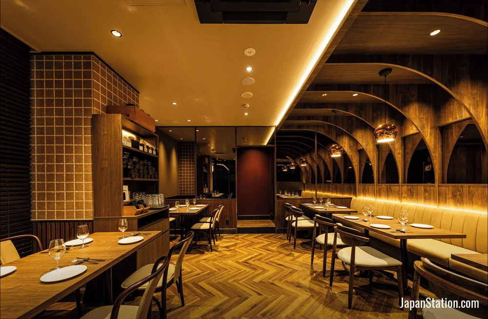 Dining area at Daiwa Roynet Hotel Shin-Yokohama.