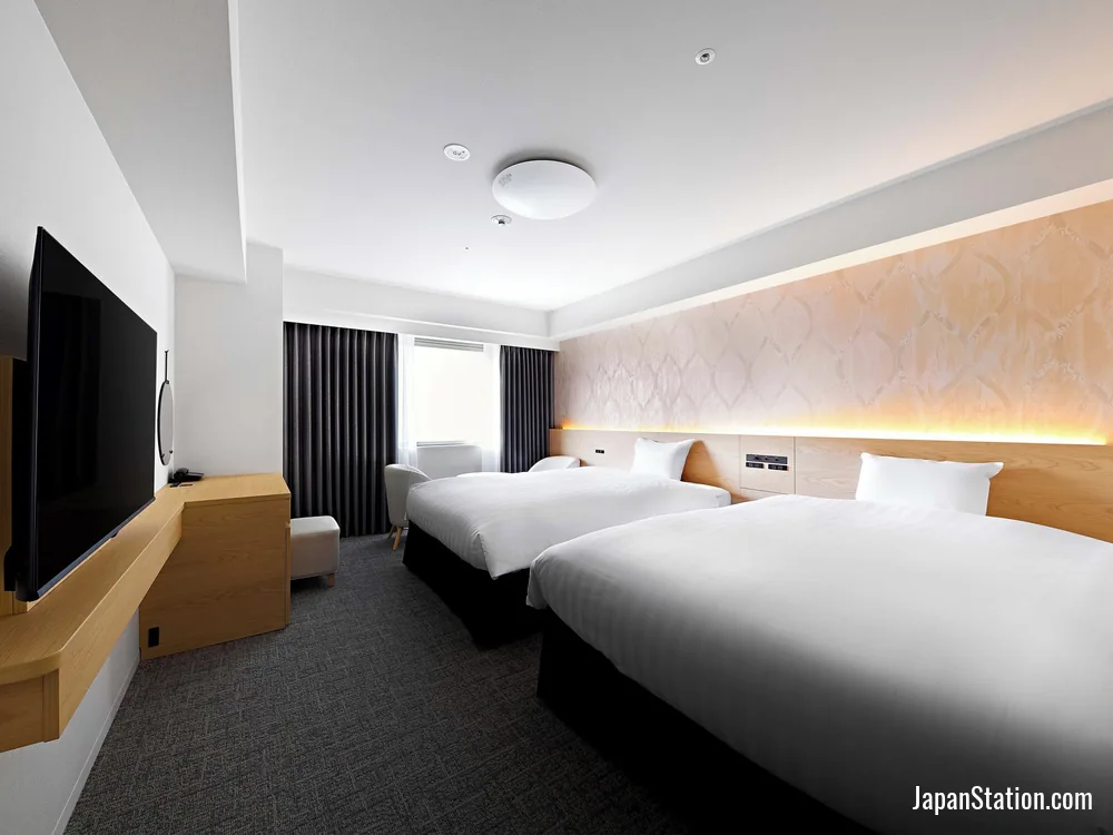 Guest room at Daiwa Roynet Hotel Shin-Yokohama.