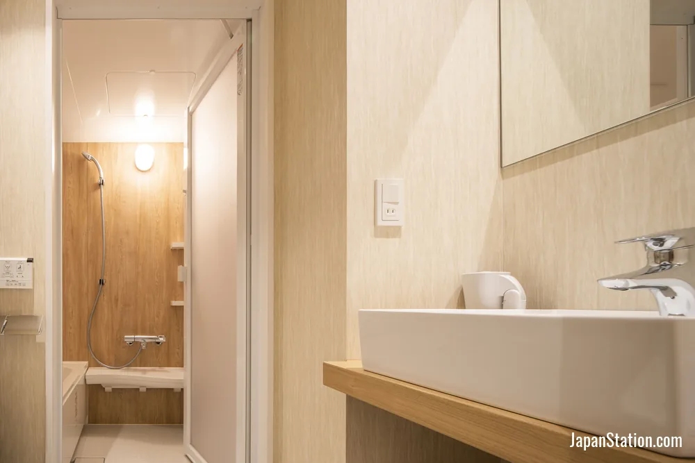 Bathroom in a guest room at Hotel Amanek Asahikawa.