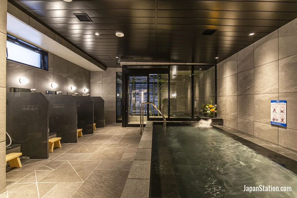 Public bath at Hotel Amanek Kamata-Ekimae.