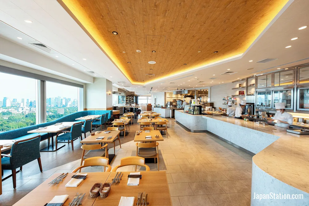 Dining area at Hotel Century Southern Tower.