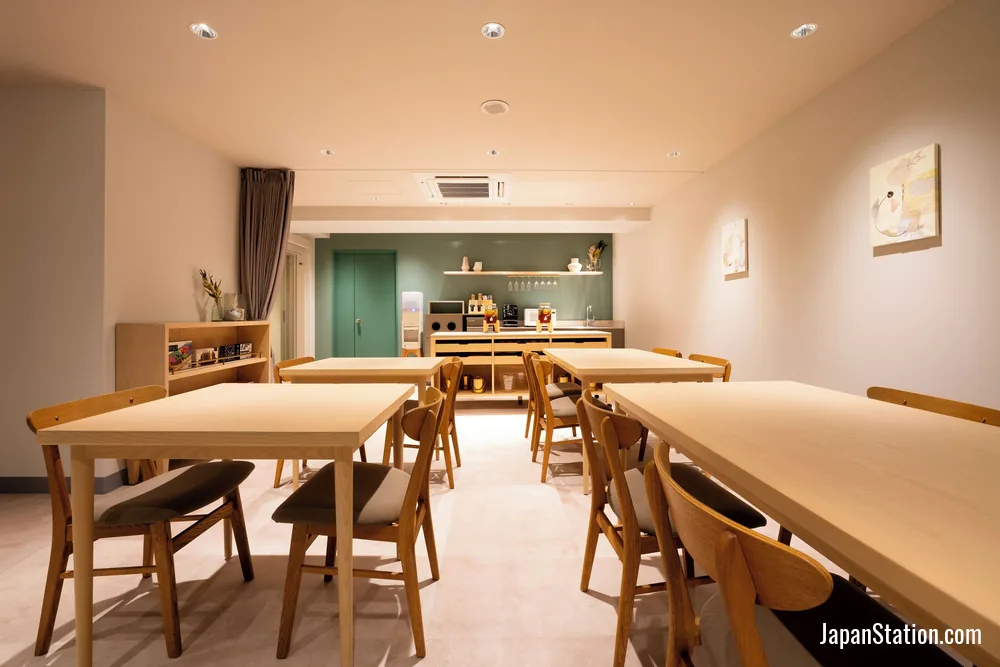 Dining area at hotel hisoca ikebukuro.