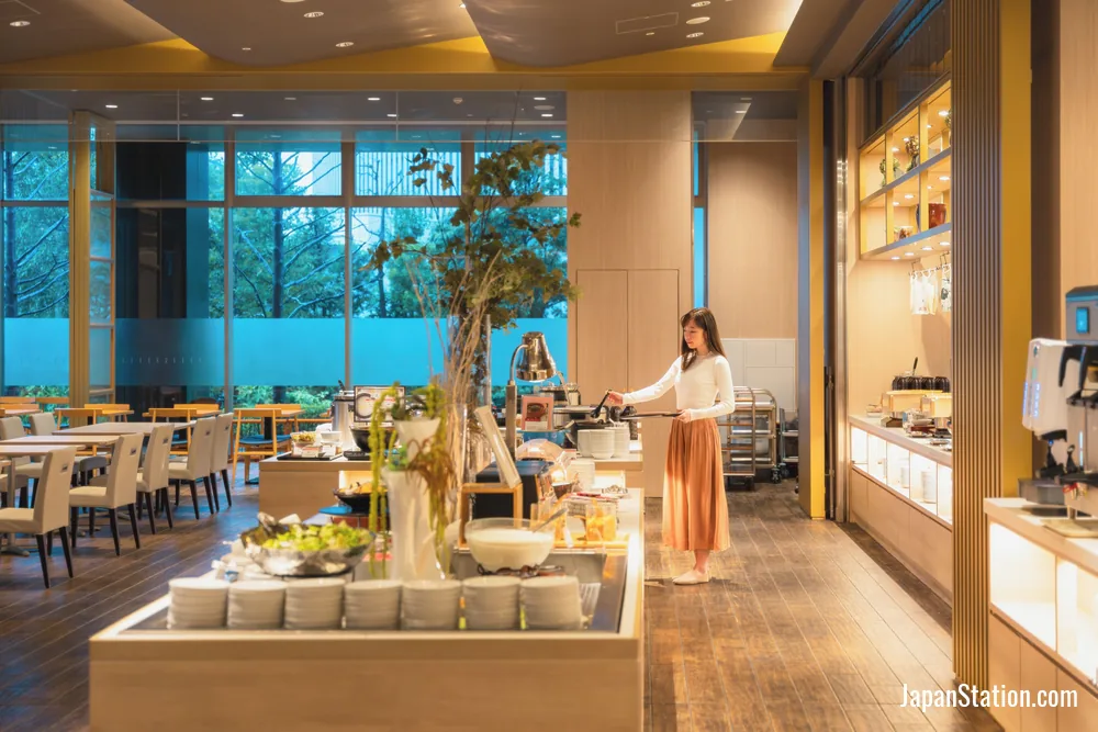 Dining area at Hotel JAL City Tokyo Toyosu.