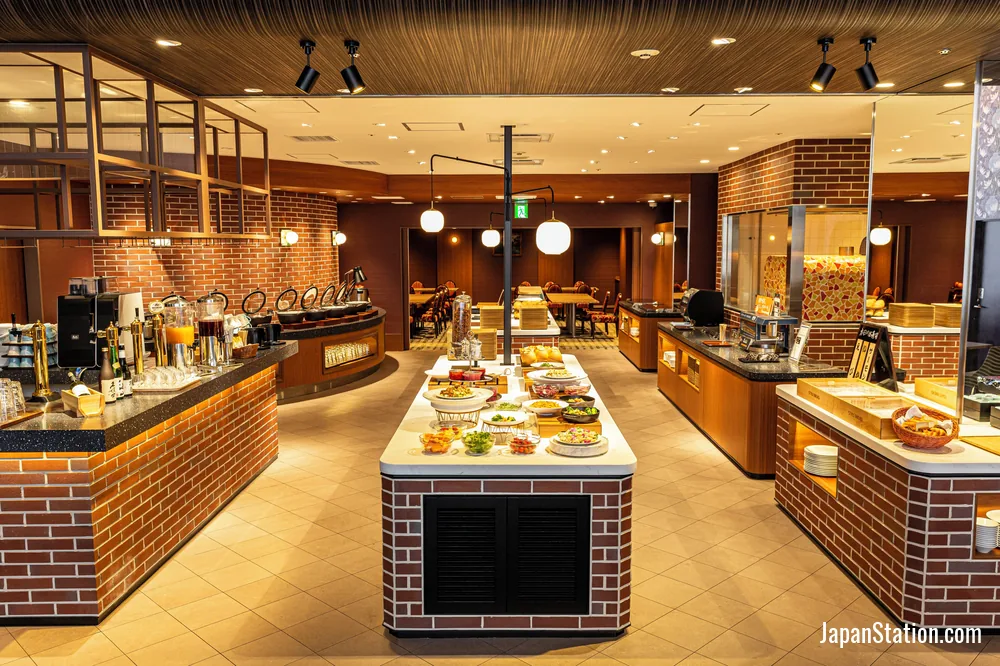 Dining area at Hotel Keihan Kyoto Grande.