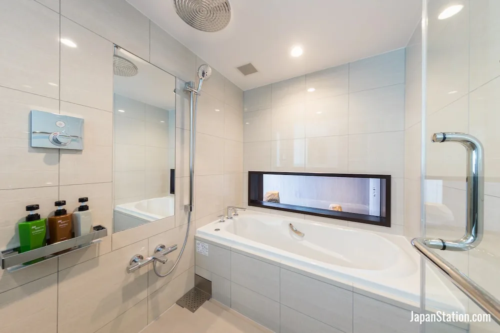 Bathroom in a guest room at Hotel Metropolitan Kamakura.