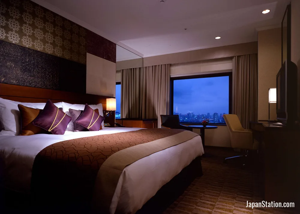 Guest room at Hotel Metropolitan Tokyo Ikebukuro.