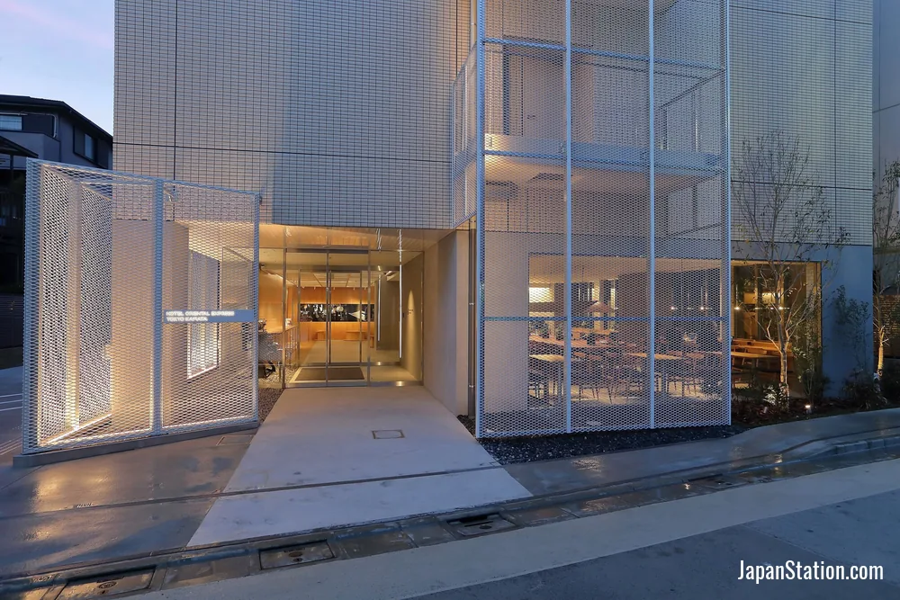 Entrance at Hotel Oriental Express Tokyo Kamata.