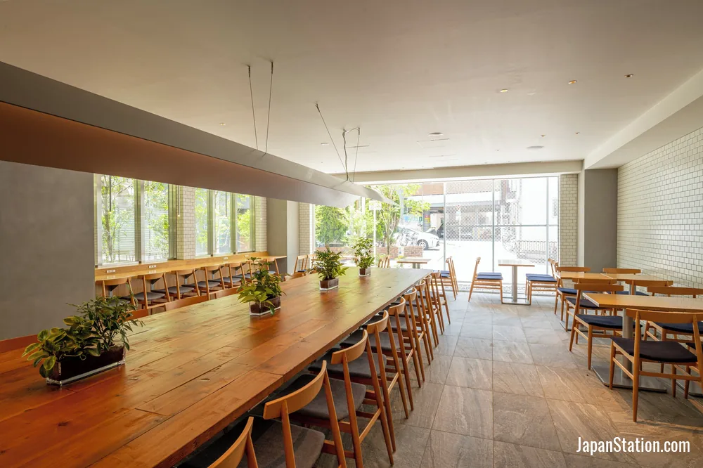 Dining area at Hotel Oriental Express Tokyo Kamata.