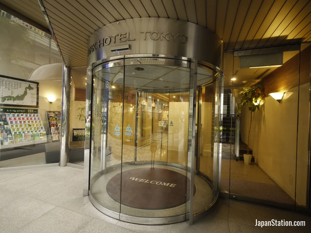 Exterior of Hotel Route-Inn Tokyo Ikebukuro.