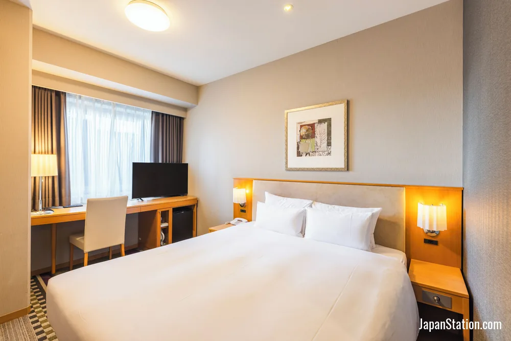 Guest room at Hotel Sunroute Plaza Shinjuku.