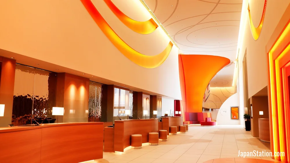 Reception area at Hotel Universal Port Vita.