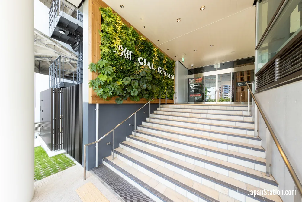 Entrance at JR-East Hotel Mets Yokohama.