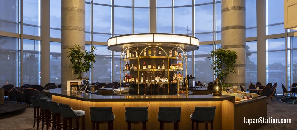 Bar at JR Hotel Clement Takamatsu.