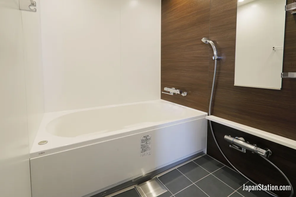 Bathroom in a guest room at JR Inn Hakodate.