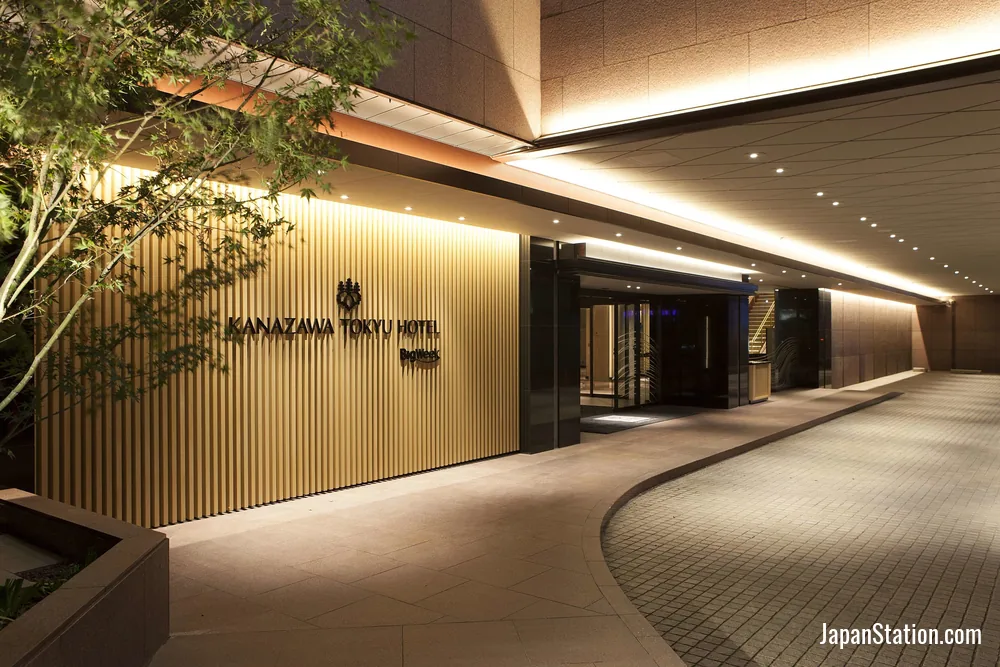 Entrance at Kanazawa Tokyu Hotel.