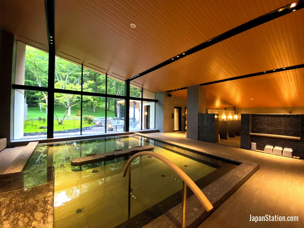 Bathroom in a guest room at Karuizawa Prince Hotel West.