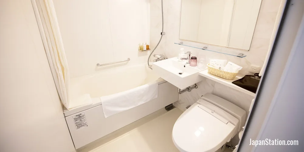 Bathroom in a guest room at Kawagoe Tobu Hotel.