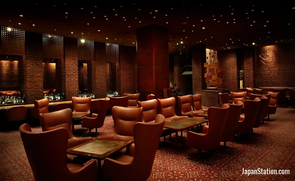 Bar at Keio Plaza Hotel Tokyo.