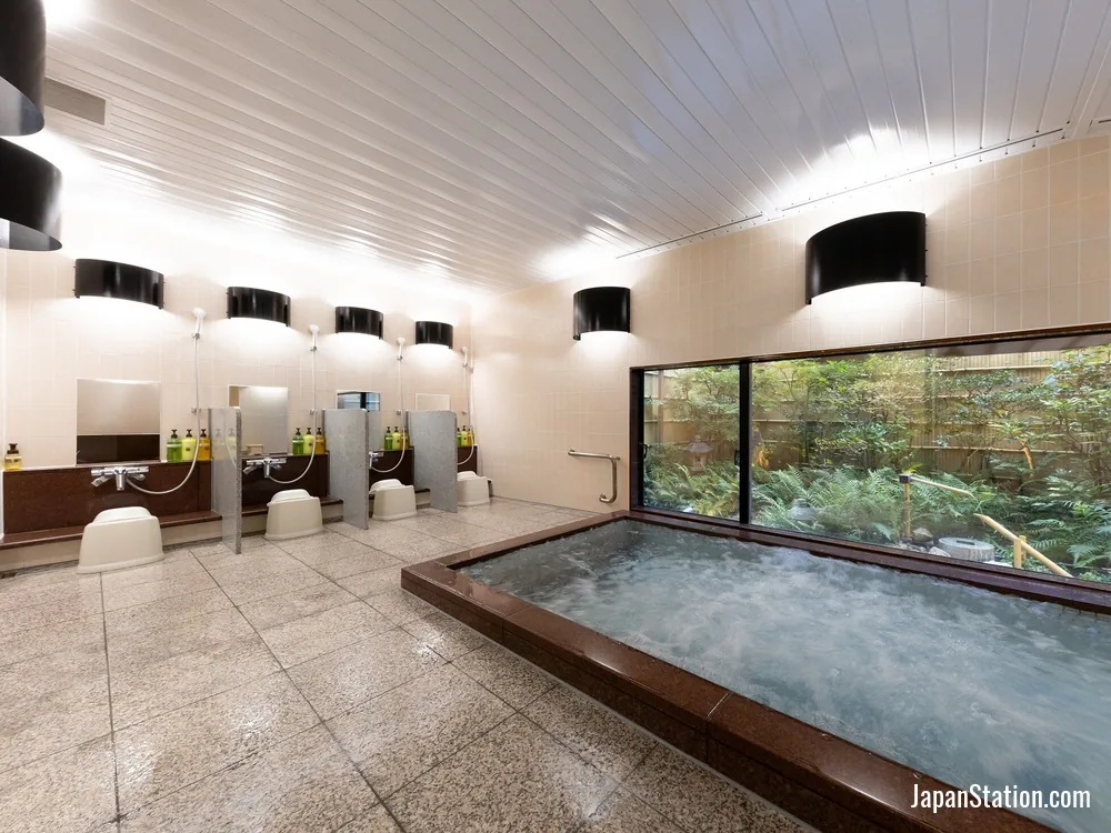 Bathroom in a guest room at LOISIR HOTEL CLASSIC GARDEN KYOTO SANJO.