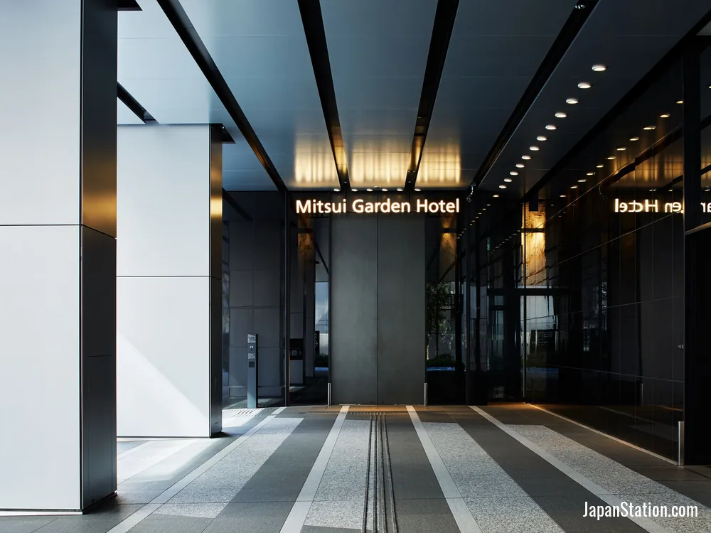 Entrance at Mitsui Garden Hotel Nagoya Premier.