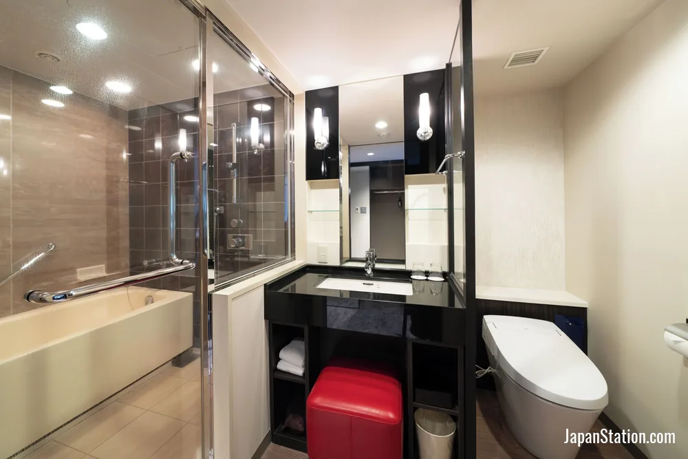 Bathroom in a guest room at Nagoya Tokyu Hotel.