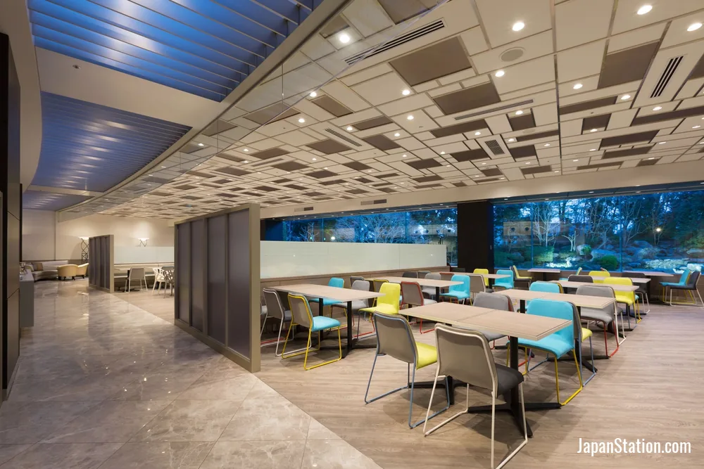 Dining area at Narita Tobu Hotel Airport.