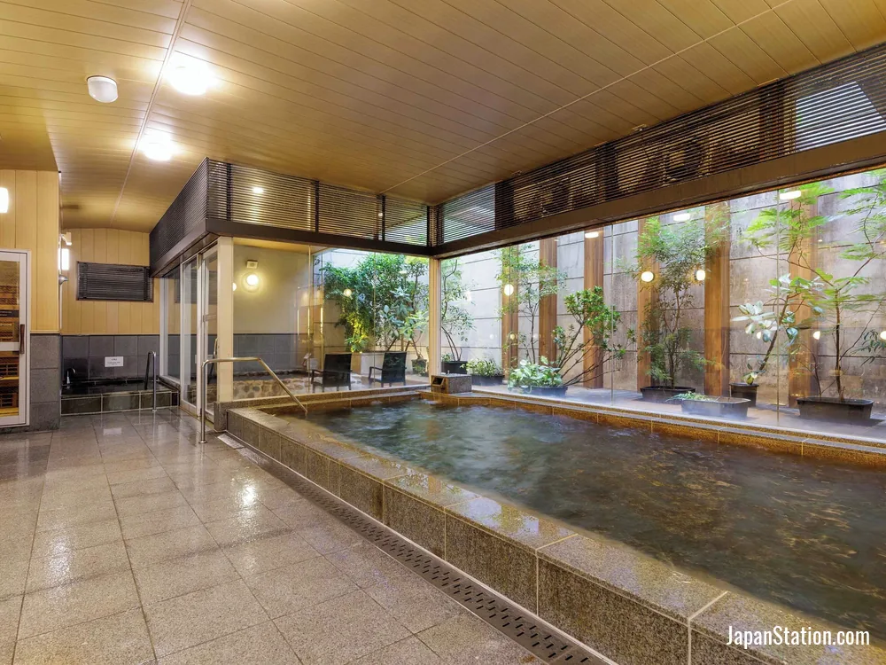 Public bath at Nishitetsu Hotel Croom Hakata.