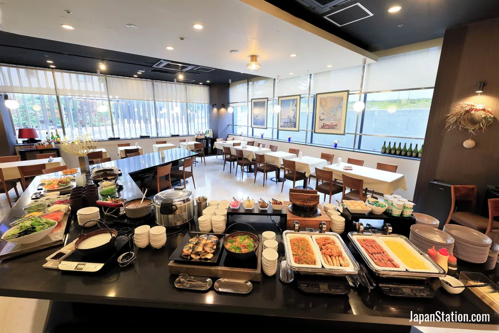 Dining area at Richmond Hotel Narita.