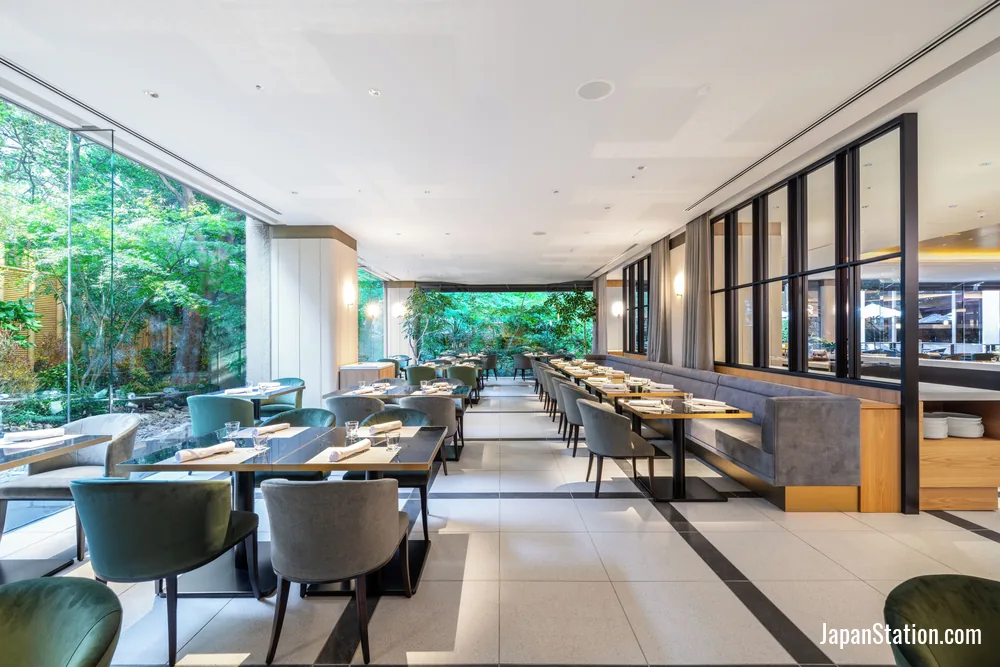 Dining area at RIHGA Royal Hotel Osaka, Vignette Collection.