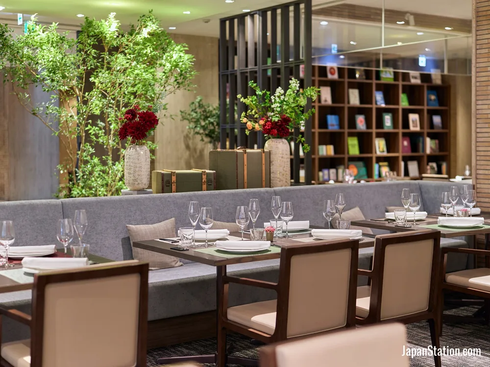 Dining area at Shiba Park Hotel.
