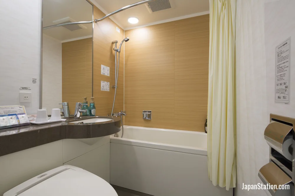 Bathroom in a guest room at Shizutetsu Hotel Prezio Shizuoka Ekinan.