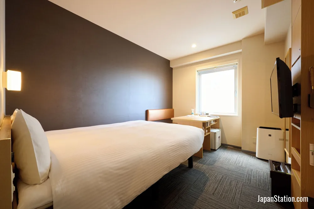 Guest room at Smile Hotel Kyoto Karasumagojo.