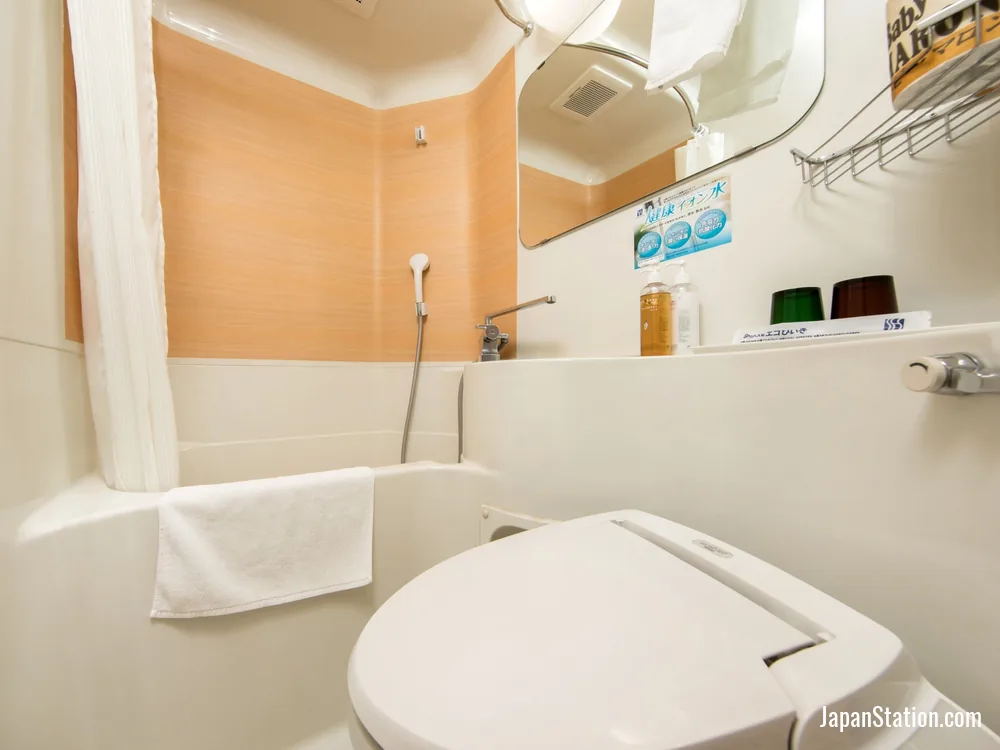 Bathroom in a guest room at Super Hotel Matsumoto Ekimae.