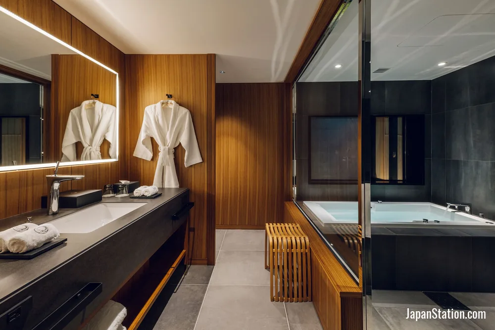 Bathroom in a guest room at THE HIRAMATSU Kyoto.