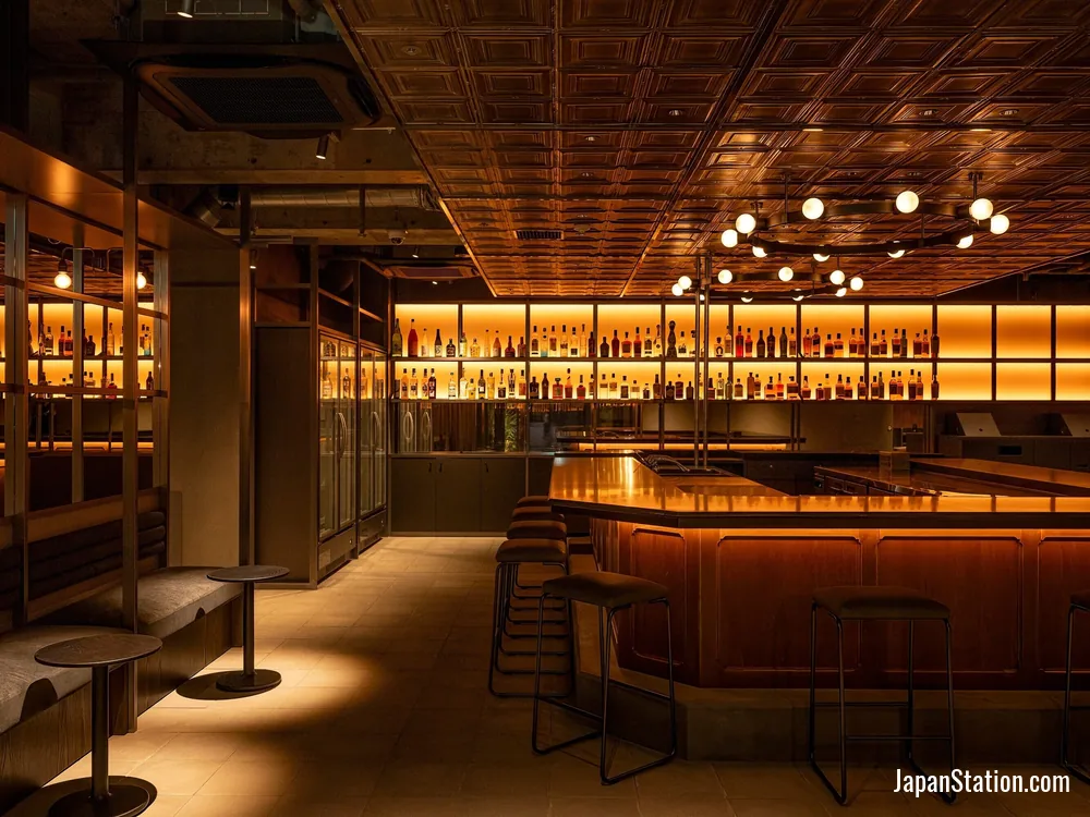 Lobby bar at THE KNOT FUKUOKA Tenjin.