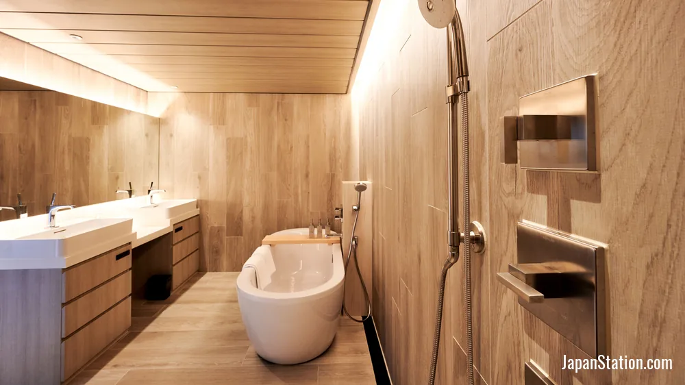 Bathroom in a guest room at THE TOWER HOTEL NAGOYA.
