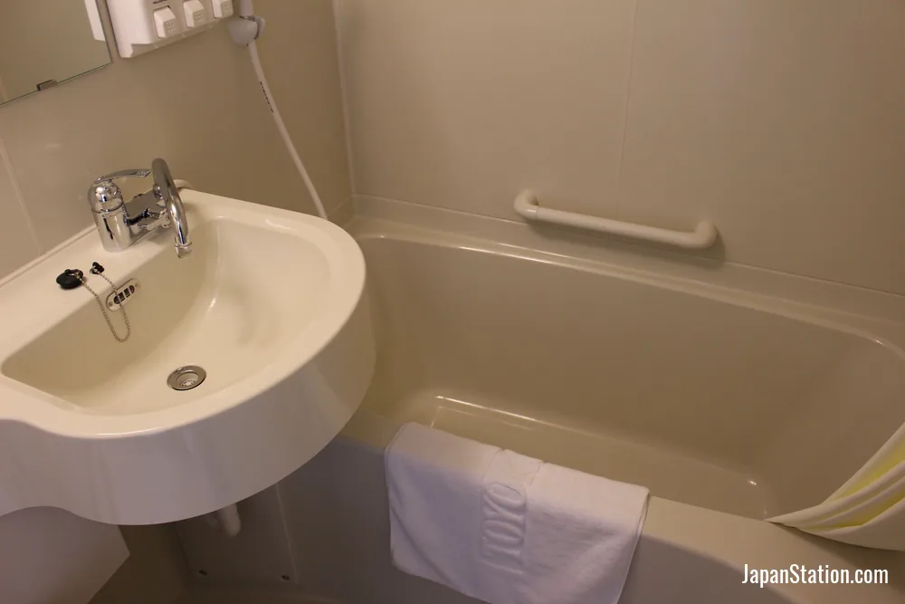 Bathroom in a guest room at Toyoko Inn Aizuwakamatsu Ekimae.