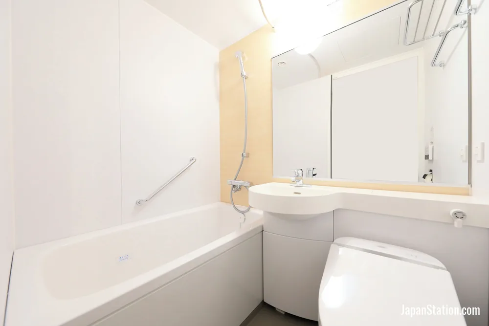 Bathroom in a guest room at Via Inn Hakataguchi Ekimae.