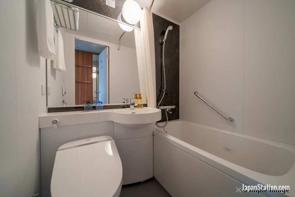 Bathroom in a guest room at Via Inn Prime Hiroshima Shinkansenguchi.